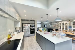 Photo 8- click for photo gallery